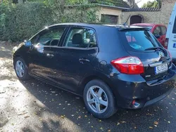 Schwarz Gebraucht 2010 Toyota Auris Limousine | 4.500 € (Fairer Preis)