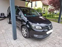 Schwarz Gebraucht 2012 VW Touran Highline Van / Kleinbus | 10.100 € (Fairer Preis)
