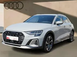 Pfeilgrau perleffekt Gebraucht 2024 Audi A3 Ambiente Limousine | 33.880 € (Fairer Preis)