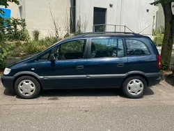 Blau Gebraucht 2002 Opel Zafira Van / Kleinbus | 950 € (Guter Preis)