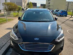 Schwarz Gebraucht 2019 Ford Focus Cool & Connect Limousine | 11.000 € (Fairer Preis)