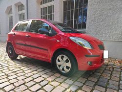 Rot Gebraucht 2007 Toyota Yaris Limousine | 2.600 € (Fairer Preis)