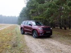 Rot Gebraucht 2018 Jeep Grand Cherokee Limited SUV | 27.999 € (Fairer Preis)