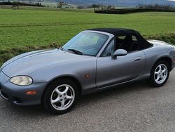 Grau Gebraucht 2005 Mazda MX5 Cabrio | 4.900 € (Etwas zu teuer)
