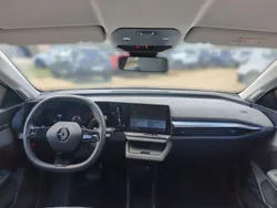 Grau Gebraucht 2022 Renault Mégane Limousine | 21.999 € (Guter Preis)