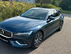 Blau Gebraucht 2018 Volvo V60 Inscription Kombi | 18.450 € (Fairer Preis)