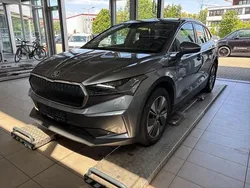 Grau Gebraucht 2022 Skoda Enyaq iV SUV | 31.930 € (Fairer Preis)