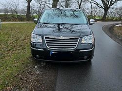 Schwarz Gebraucht 2008 Chrysler Voyager Van / Kleinbus | 5.300 € (Fairer Preis)