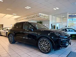 Schwarz Gebraucht 2024 Porsche Cayenne SUV | 121.850 €