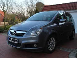 Grau metallic Gebraucht 2005 Opel Zafira Van / Kleinbus | 5.700 € (Teuer)