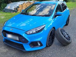 Blau Gebraucht 2016 Ford Focus RS Limousine | 23.500 €