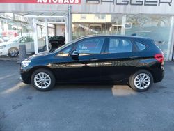 Schwarz Gebraucht 2016 BMW 218 Active Tourer Advantage Van / Kleinbus | 13.990 € (Fairer Preis)