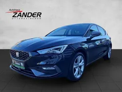 Mitternachtsschwarz Gebraucht 2021 Seat Leon FR Limousine | 21.900 € (Fairer Preis)