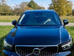 Schwarz Gebraucht 2022 Volvo XC40 Momentum SUV | 28.400 € (Superpreis)