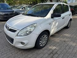 Weiß Gebraucht 2012 Hyundai i20 Comfort Limousine | 1.450 € (Superpreis)