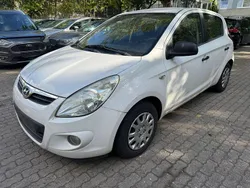 Weiß Gebraucht 2012 Hyundai i20 Comfort Limousine | 1.690 € (Superpreis)