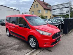 Rot Gebraucht 2019 Ford Tourneo Trend Van / Kleinbus | 12.900 € (Teuer)