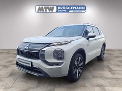 Weiss Neu 2025 Mitsubishi Outlander P-HEV Top SUV | 54.470 € (Teuer)