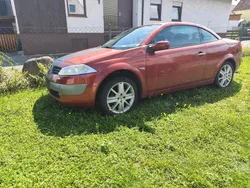 Rot Gebraucht 2005 Renault Mégane Cabriolet Cabrio | 1.600 €
