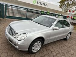 Brillantsilber Gebraucht 2002 Mercedes E240 Elegance Limousine | 2.600 € (Superpreis)