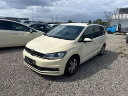 Beige Gebraucht 2021 VW Touran Van / Kleinbus | 8.599 €