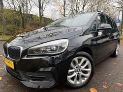 Saphirschwarz Gebraucht 2022 BMW 218 Advantage Kombi | 16.944 € (Superpreis)