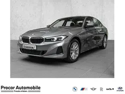 Grau Gebraucht 2024 BMW 318 Limousine | 33.600 € (Fairer Preis)