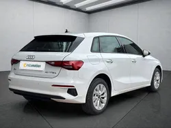 Weiß Gebraucht 2022 Audi A3 Sportback e-tron Limousine | 20.599 € (Superpreis)