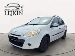 Weiß Gebraucht 2012 Renault Clio IV Limousine | 1.890 €