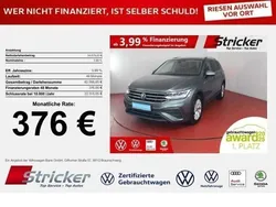 Grau (platinum grey metallic) Gebraucht 2024 VW Tiguan Allspace Life SUV | 34.878 € (Superpreis)