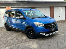 Schwarz Gebraucht 2016 Dacia Lodgy Stepway Van / Kleinbus | 7.350 € (Fairer Preis)
