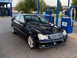 Andere farben Gebraucht 2005 Mercedes C200 Limousine | 2.000 € (Superpreis)