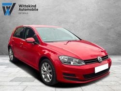 Rot Gebraucht 2016 VW Golf VII Trendline Limousine | 10.499 € (Superpreis)