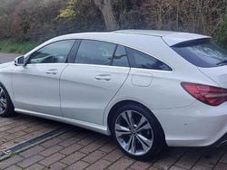 Weiß Gebraucht 2017 Mercedes CLA180 Shooting Brake Kombi | 13.490 € (Guter Preis)