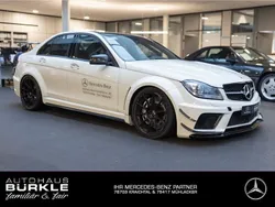 Weiß Gebraucht 2010 Mercedes C63 AMG AMG Limousine | 89.463 €