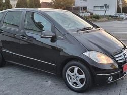 Schwarz Gebraucht 2009 Mercedes A180 Kleinwagen | 3.599 € (Guter Preis)