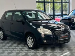 Schwarz Gebraucht 2009 Skoda Fabia Classic Limousine | 3.333 € (Teuer)
