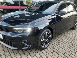 Lackierung schwarz perla nera/ Gebraucht 2024 Opel Astra Kombi | 28.980 € (Etwas zu teuer)