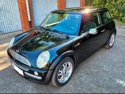 Schwarz Gebraucht 2004 Mini Cooper Kleinwagen | 3.800 € (Etwas zu teuer)