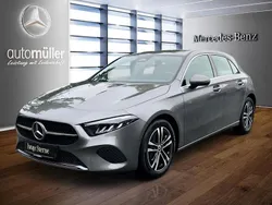 Grau Gebraucht 2023 Mercedes A200 Progressive Limousine | 31.889 € (Etwas zu teuer)