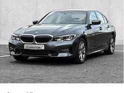 Grau Gebraucht 2022 BMW 320 Sport Line Limousine | 28.290 € (Guter Preis)