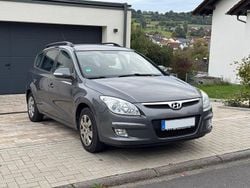 Grau Gebraucht 2008 Hyundai i30 Comfort Kombi | 1.500 € (Fairer Preis)