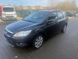 Schwarz Gebraucht 2011 Ford Focus Viva Kombi | 1.999 €