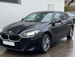 Saphirschwarz metallic Neu 2025 BMW 120 Efficient Dynamics Kleinwagen | 32.999 € (Guter Preis)