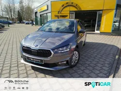 Graphitegrau metallic Gebraucht 2024 Skoda Fabia Selection Limousine | 18.290 € (Fairer Preis)