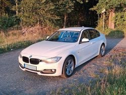 Weiß Gebraucht 2013 BMW 316 Sport Line Limousine | 6.900 € (Guter Preis)