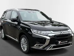 Schwarz metallic Gebraucht 2020 Mitsubishi Outlander P-HEV | 24.800 € (Teuer)