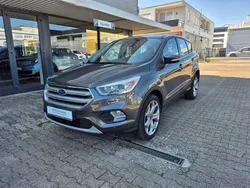 Magneticgrau metallic Gebraucht 2016 Ford Kuga Titanium SUV | 14.990 € (Fairer Preis)