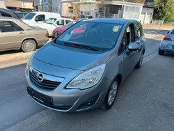Grau Gebraucht 2012 Opel Meriva Edition Van / Kleinbus | 6.990 € (Fairer Preis)