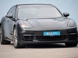 Grau Gebraucht 2019 Porsche Panamera S E-Hybrid Sport Turismo Limousine | 68.800 € (Teuer)